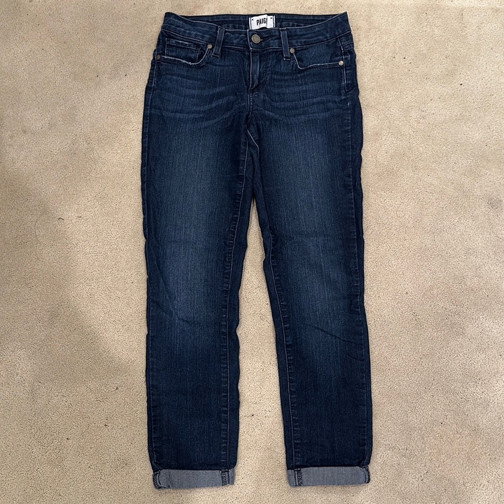 Cropped PAIGE JEANS size 26. Mid-Rise